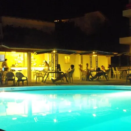 Le Mirage 2* Benitses (Corfu)